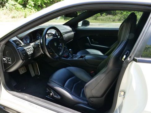 Used 2017 Maserati GranTurismo MC RWD image 24