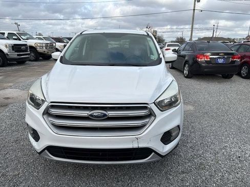 Used 2017 Ford Escape SE image 6