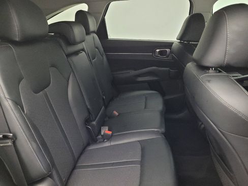 Used 2021 Kia Sorento S FWD image 19