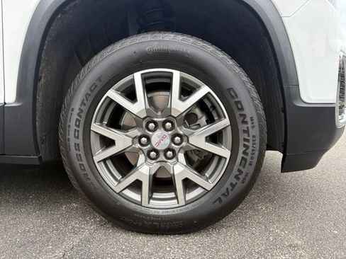 Used 2023 GMC Acadia SLE w/ Driver Convenience Package FWD image 19