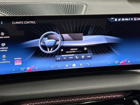 New 2026 BMW 330i Sedan w/ Premium Package image 23