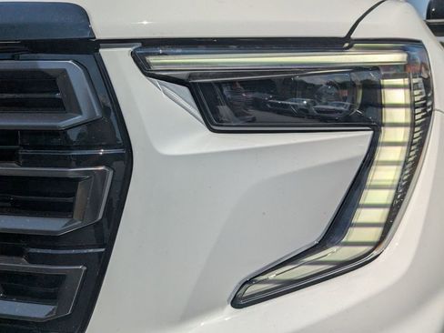 New 2026 GMC Acadia AT4 w/ LPO, Floor Liner Package image 7