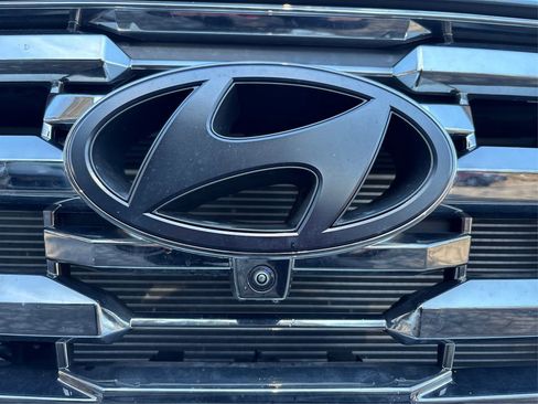 Used 2025 Hyundai Tucson Limited AWD/4WD image 17