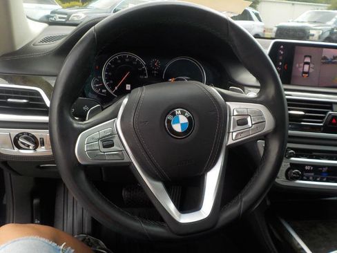 Used 2019 BMW 740i xDrive w/ Executive Package AWD/4WD image 11