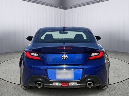 Used 2025 Toyota GR86 w/ ALL Weather Mat Package (TMS) RWD image 8