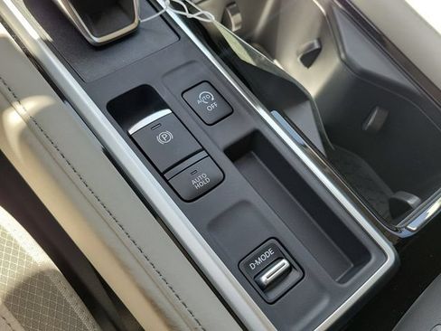 New 2026 Nissan Pathfinder SL FWD image 34