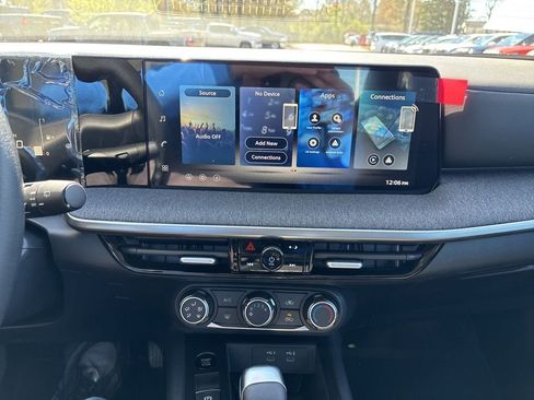 New 2026 Nissan Kicks S image 11