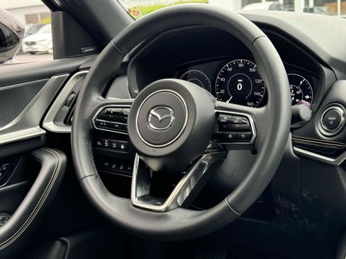 Certified 2025 MAZDA CX-70 Plug-In Hybrid w/ Premium Plus image 27