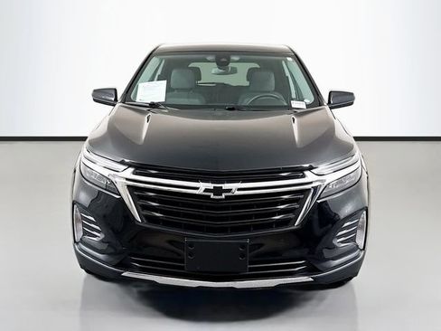 Used 2023 Chevrolet Equinox LT image 2