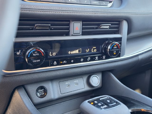 Used 2026 Nissan Rogue SV w/ Cold Weather Package FWD image 25