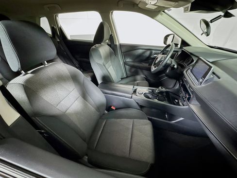 Used 2024 Nissan Rogue SV image 26