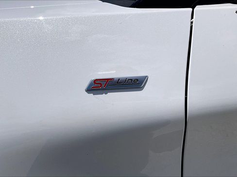 Used 2025 Ford Explorer ST-Line w/ Premium Package AWD/4WD image 8
