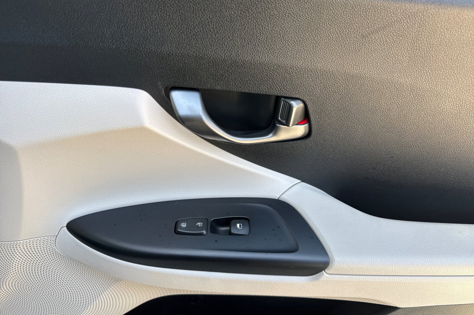 Used 2019 Hyundai Veloster Turbo Ultimate FWD image 17