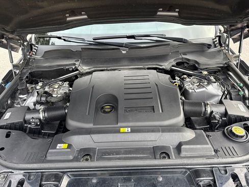 Used 2021 Land Rover Range Rover Sport HSE Silver Edition image 31