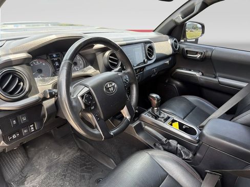 Used 2021 Toyota Tacoma TRD Pro AWD/4WD image 10