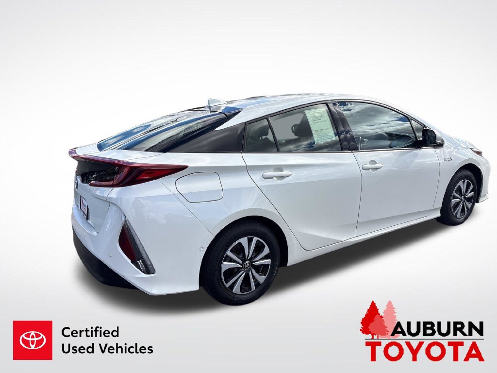 Certified 2017 Toyota Prius Prime Advanced w/ Carpet Mat Package FWD image 6