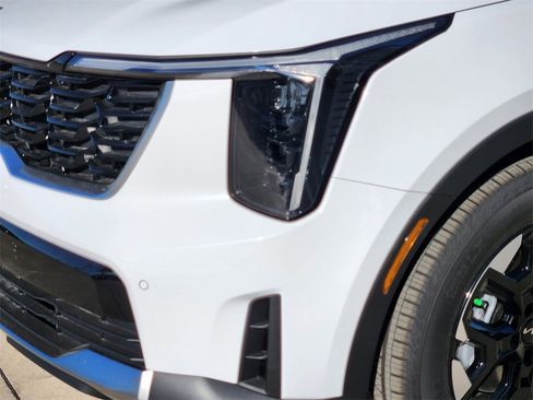 New 2026 Kia Sorento S image 6