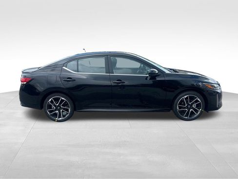 Certified 2025 Nissan Sentra SR w/ SR Premium Package FWD image 7