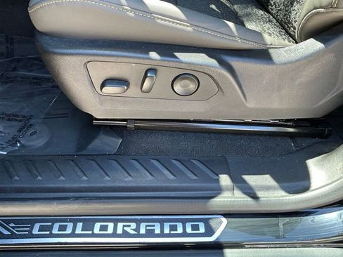 Used 2023 Chevrolet Colorado ZR2 image 17