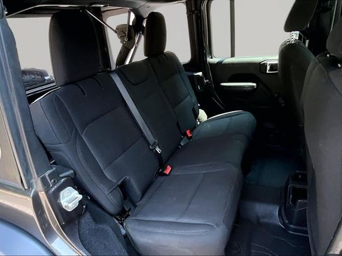 Used 2023 Jeep Wrangler Unlimited Sport AWD/4WD image 20