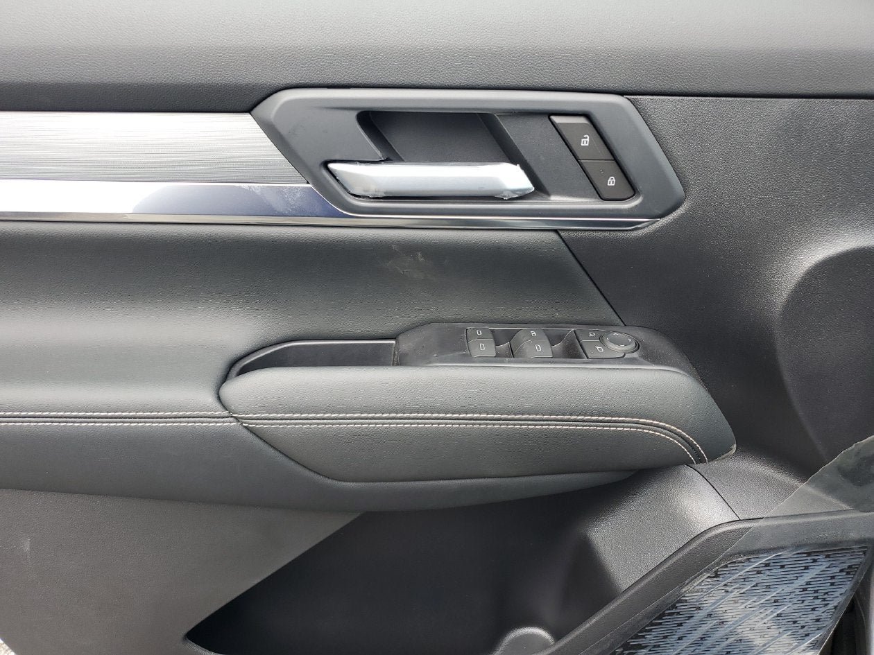 New 2027 GMC Terrain Elevation FWD image 17
