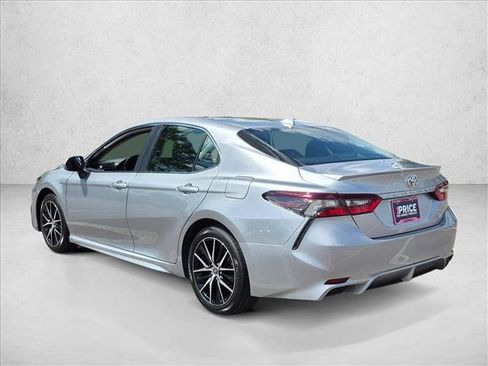 Used 2023 Toyota Camry SE FWD image 8