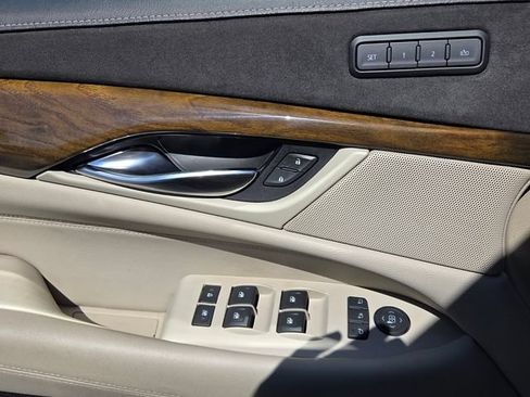 Used 2020 Cadillac Escalade Luxury AWD/4WD image 33