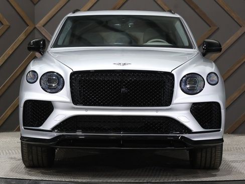 Used 2022 Bentley Bentayga image 4