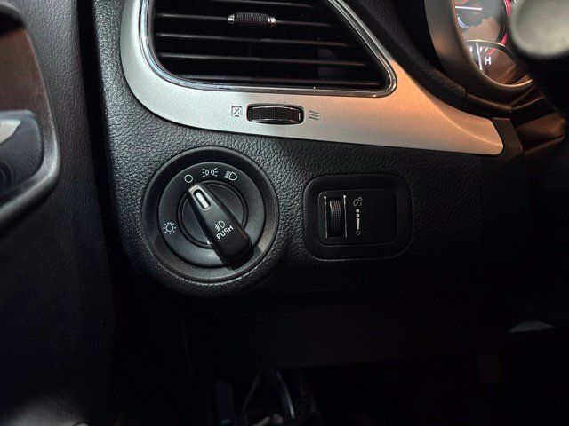 Used 2016 Dodge Journey SXT FWD image 29