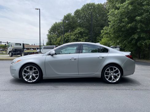 Used 2017 Buick Regal GS w/ Driver Confidence Package #2 FWD image 6