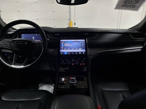 Used 2024 Jeep Grand Cherokee Limited 4xe image 10