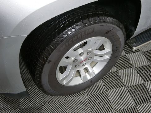 Used 2020 GMC Yukon SLT image 9