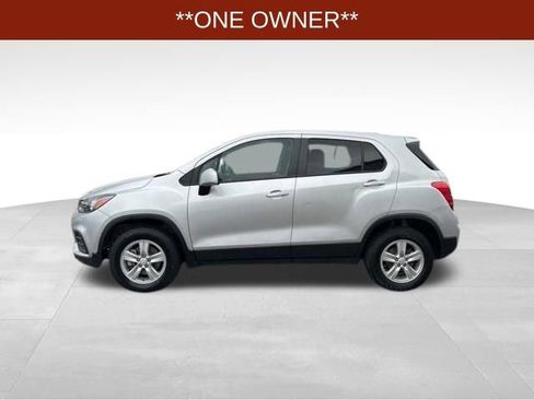 Used 2021 Chevrolet Trax LS w/ Tint and Cruise Package image 4