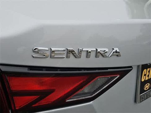Used 2022 Nissan Sentra SV image 12