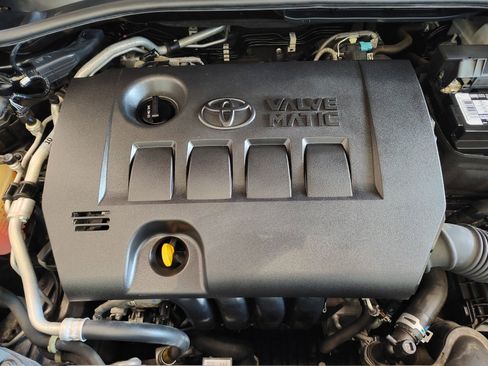 Used 2019 Toyota C-HR LE image 26