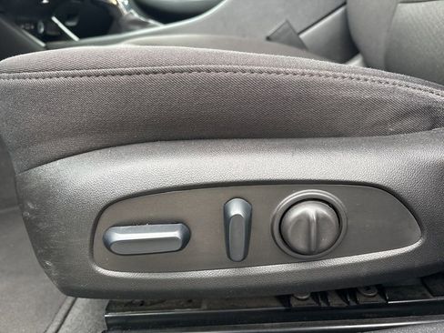 Used 2024 Chevrolet Malibu LT image 16