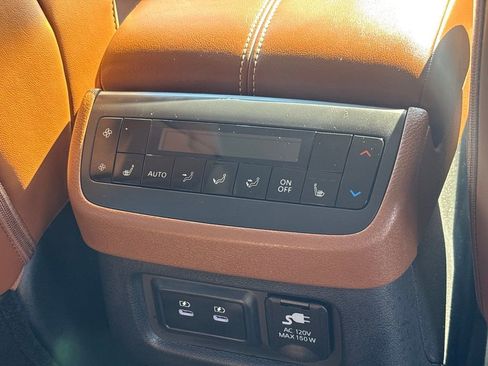 New 2026 Nissan Pathfinder Platinum AWD/4WD image 16