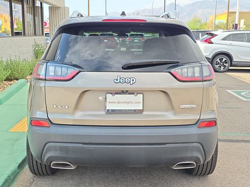 Used 2019 Jeep Cherokee Latitude w/ Popular Appearance Group AWD/4WD image 6