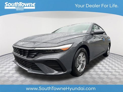 New 2026 Hyundai Elantra SE image 1