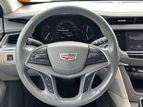 Used 2019 Cadillac XT5 Luxury AWD/4WD image 10