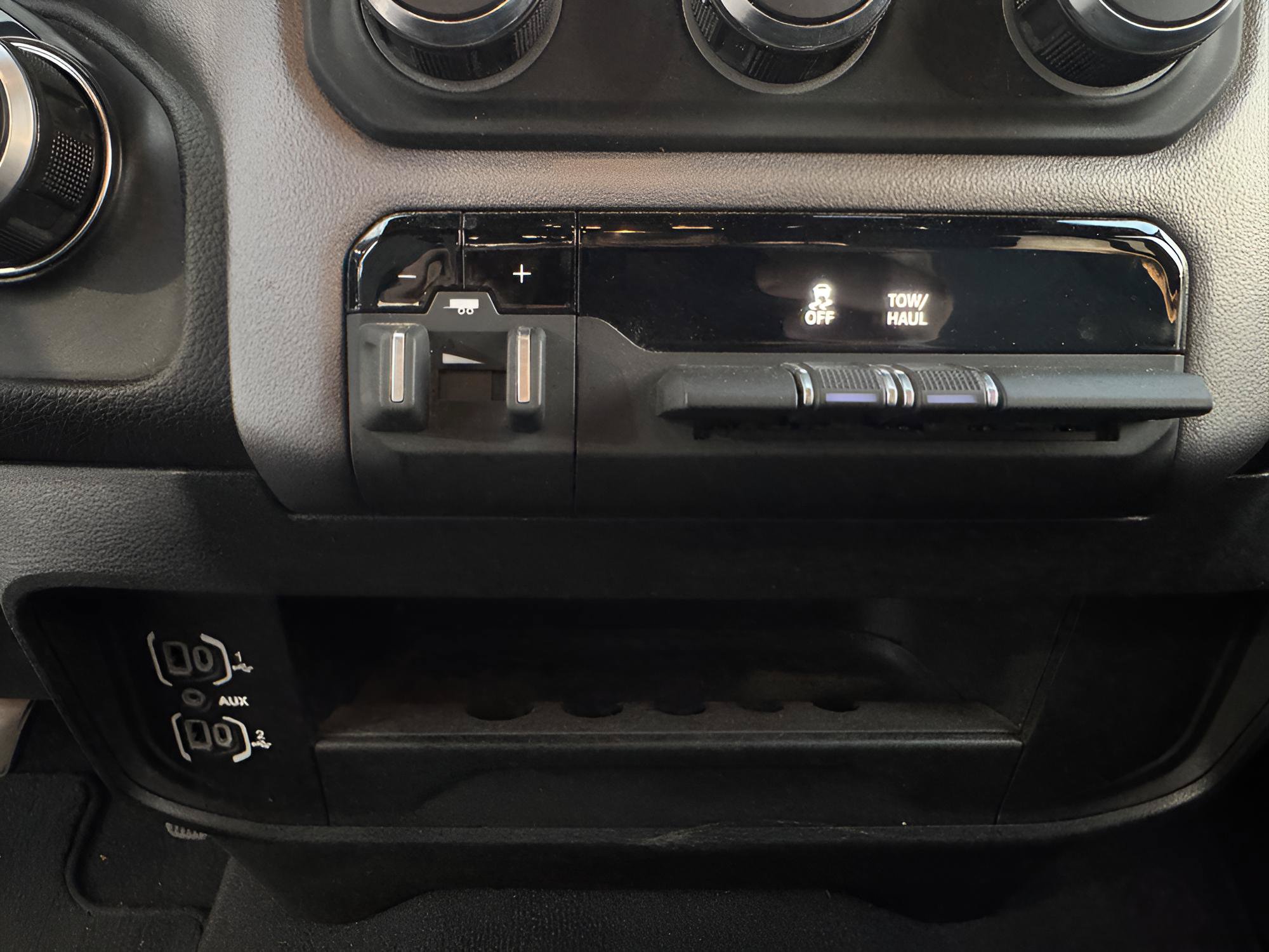 Used 2024 RAM 2500 Big Horn AWD/4WD image 19