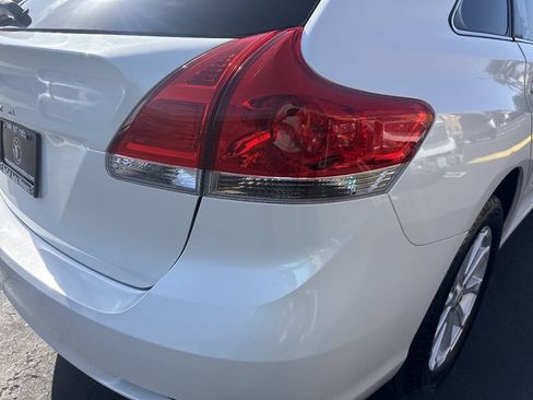 Used 2011 Toyota Venza FWD image 29