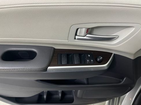 Used 2024 Toyota Sienna XLE image 49