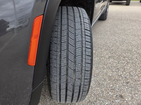 Used 2022 Jeep Grand Cherokee L Limited image 10