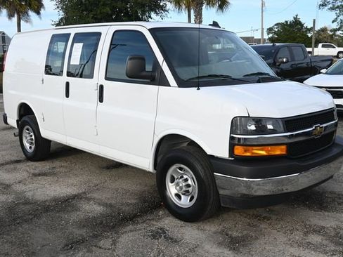 Used 2024 Chevrolet Express 2500 w/ Driver Convenience Package image 7