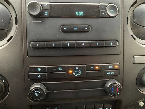 Used 2015 Ford F250 XL w/ Power Equipment Group image 18