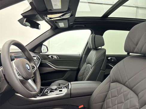 New 2026 BMW X5 xDrive50e w/ M Sport Package AWD/4WD image 24