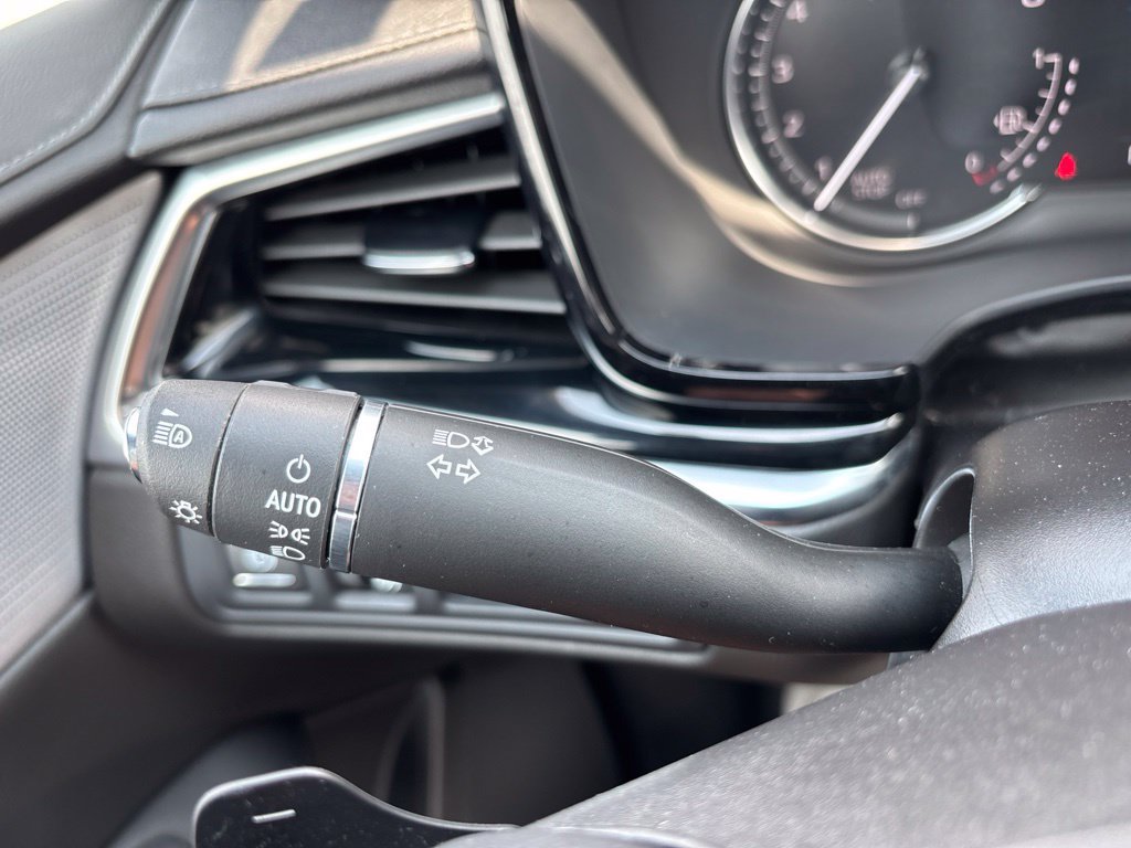 Used 2024 Cadillac XT6 Premium Luxury AWD/4WD image 22