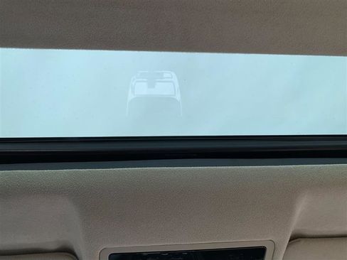 Used 2016 Jaguar XJ L Portfolio image 39