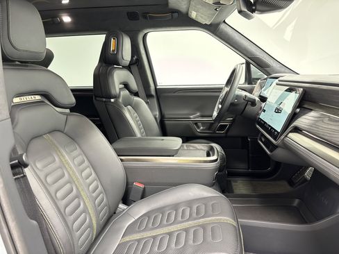 Used 2022 Rivian R1S Launch Edition image 24